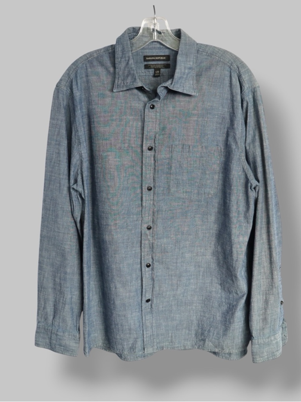 Banana Republic Chambray Button Up Shirt Men’s Large Blue Casual Lightweight